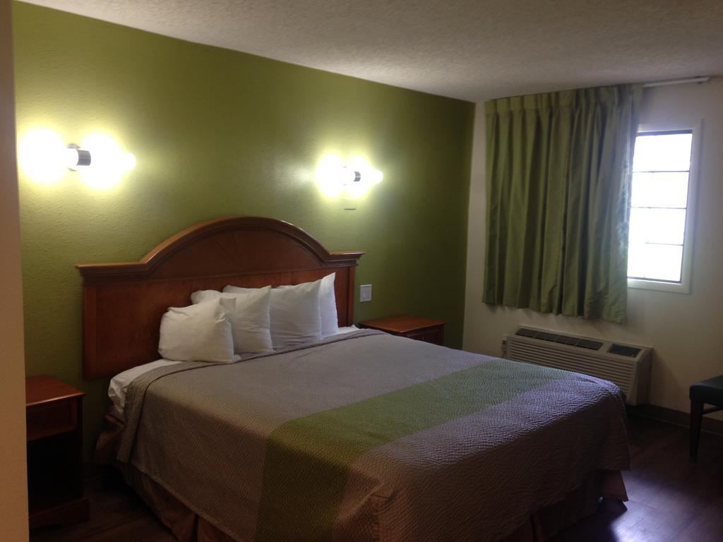 Red Carpet Inn - New Brunswick Bagian luar foto